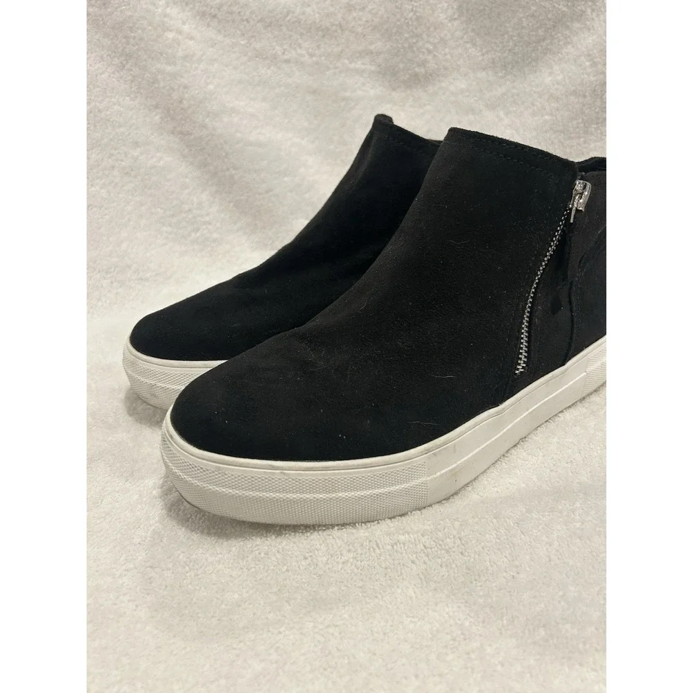 SODA Taylor Women Suede High Top Lace-Less Hidden Wedge‎ Sneaker US Size 9 Black